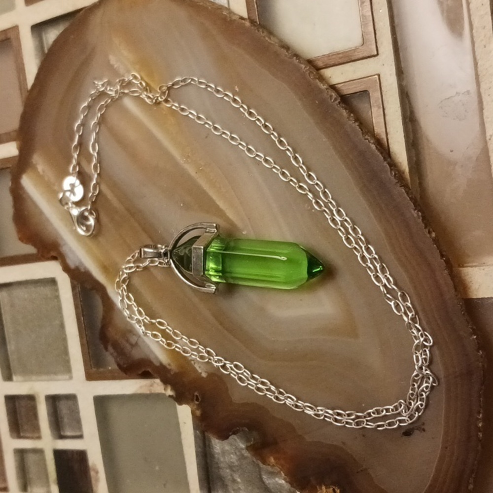 Green Glass Pendant necklace-925 chain